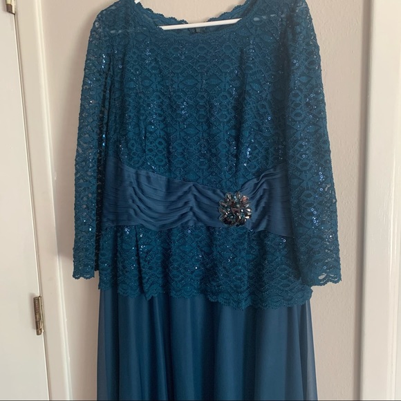 Cachet Sequin Glitter Lace Bodice Mock Two-Piece Gown - Picture 6 of 12